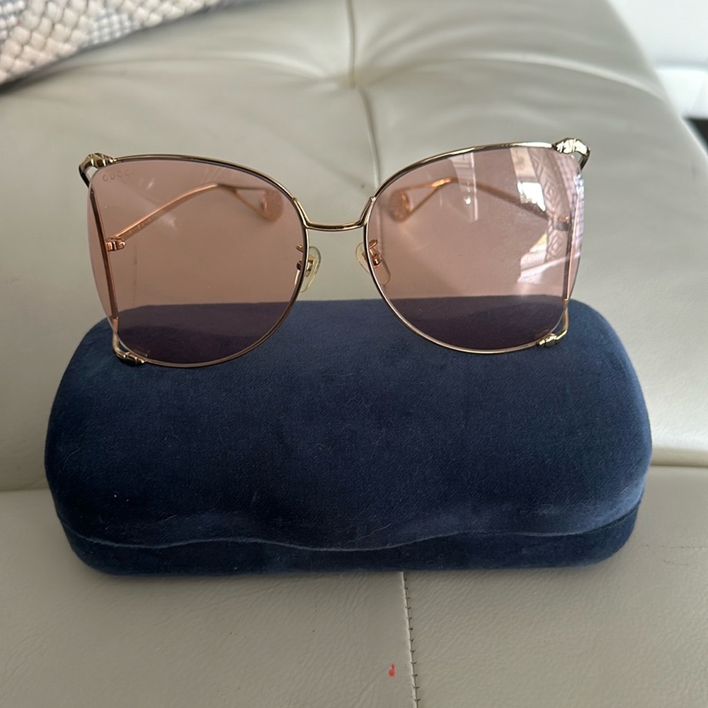 Gucci oversized sunglasses
